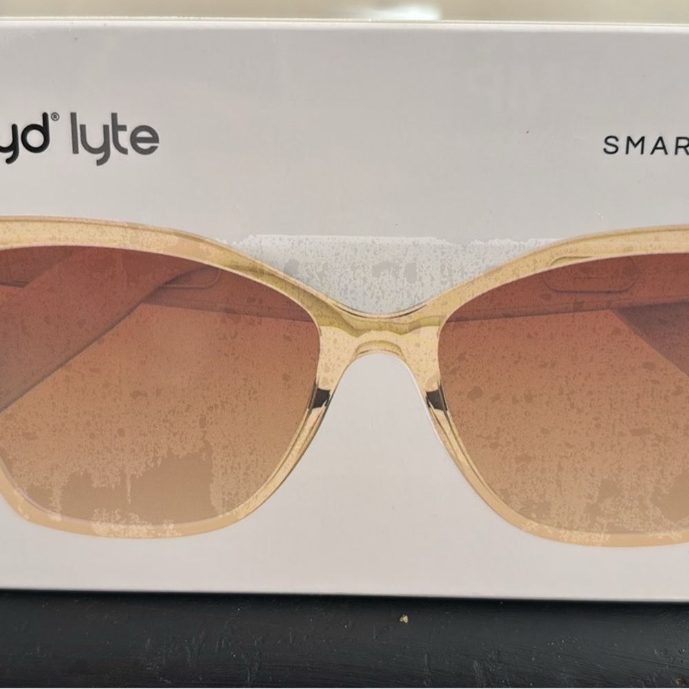 Lucy Smart Glasses with Gold Frame